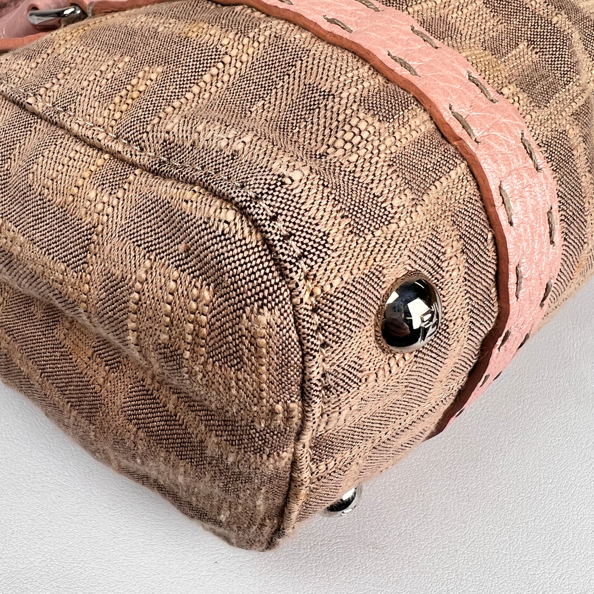 Fendi Pink Tote Bags A-18998