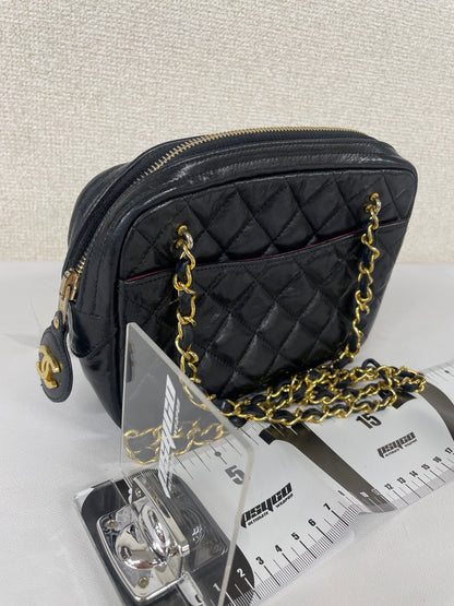 Chanel Black Shoulder Bags A-19003