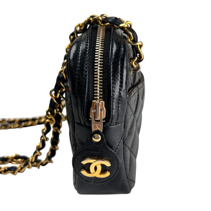 Chanel Black Shoulder Bags A-19003
