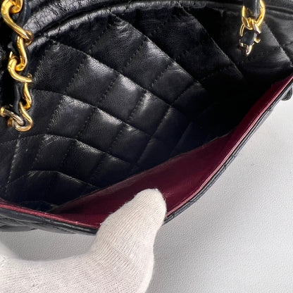 Chanel Black Shoulder Bags A-19003