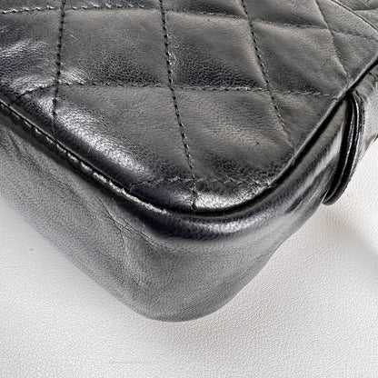 Chanel Black Shoulder Bags A-19003