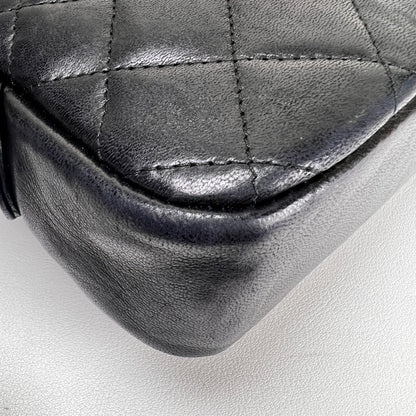 Chanel Black Shoulder Bags A-19003