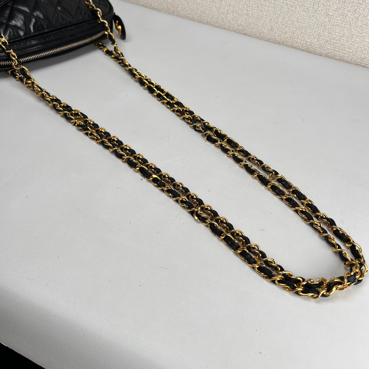 Chanel Black Shoulder Bags A-19003