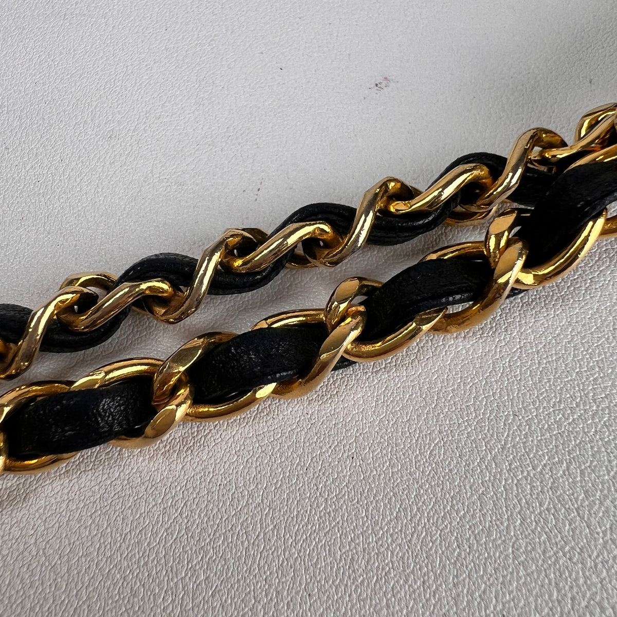 Chanel Black Shoulder Bags A-19003