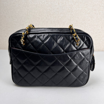 Chanel Black Shoulder Bags A-19003