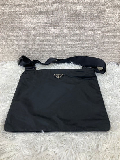 Prada Black Shoulder Bags A-19006