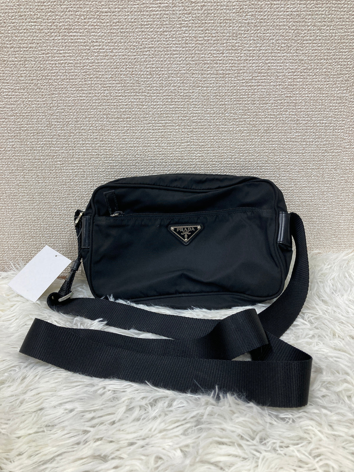 Prada Black Shoulder Bags A-19016