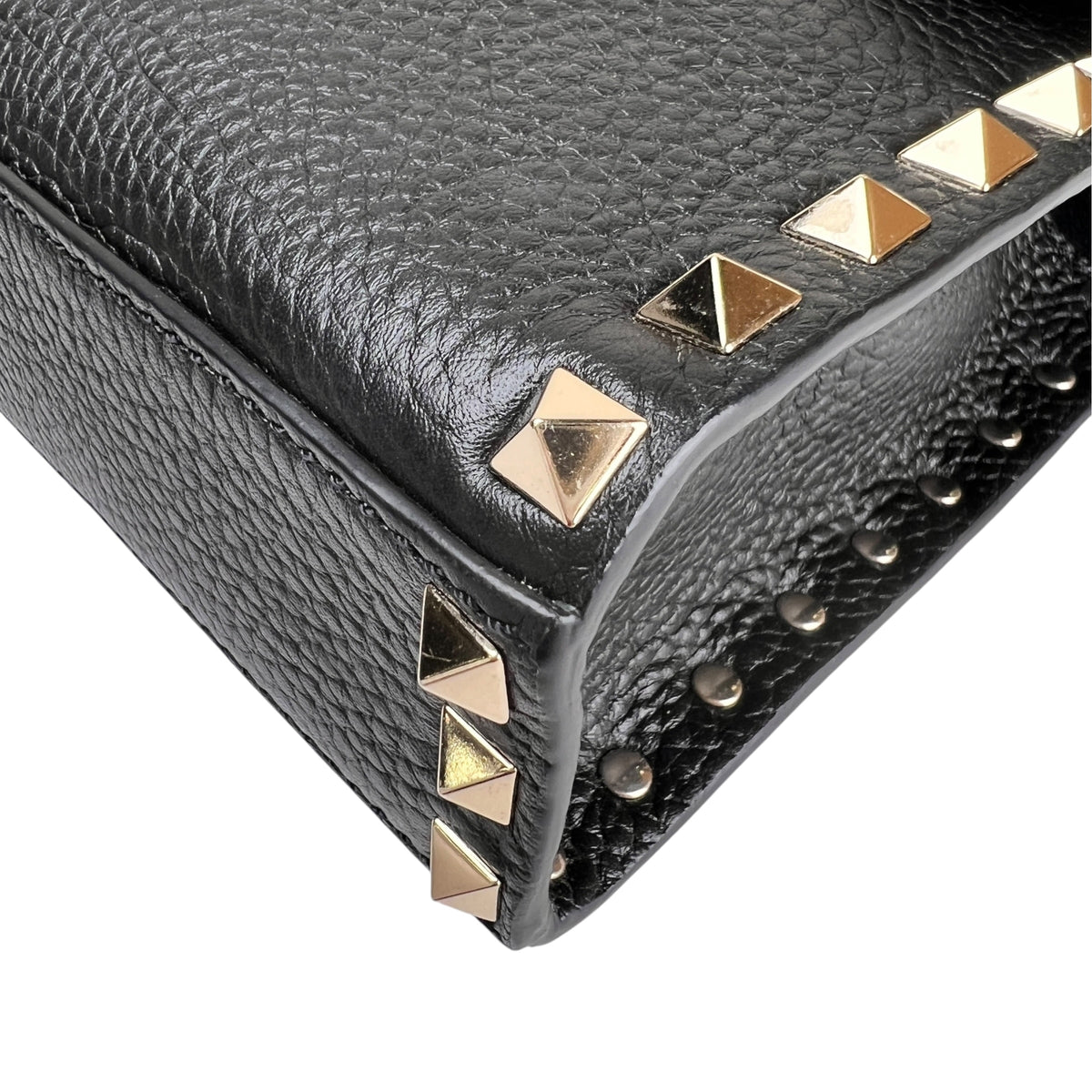 Valentino Black Shoulder Bags A-19018