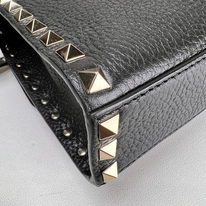 Valentino Black Shoulder Bags A-19018