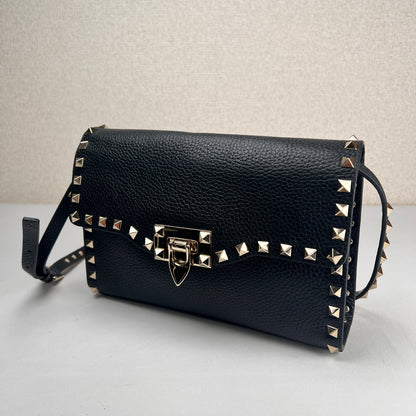 Valentino Black Shoulder Bags A-19018