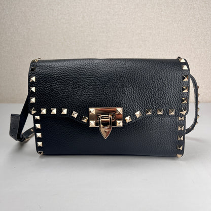 Valentino Black Shoulder Bags A-19018