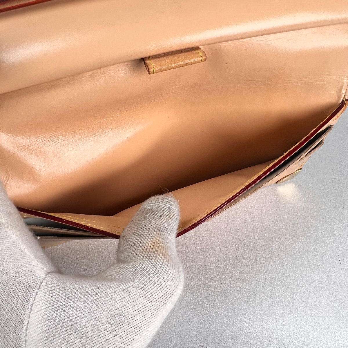 Louis Vuitton Multicolor Wallets A-19024