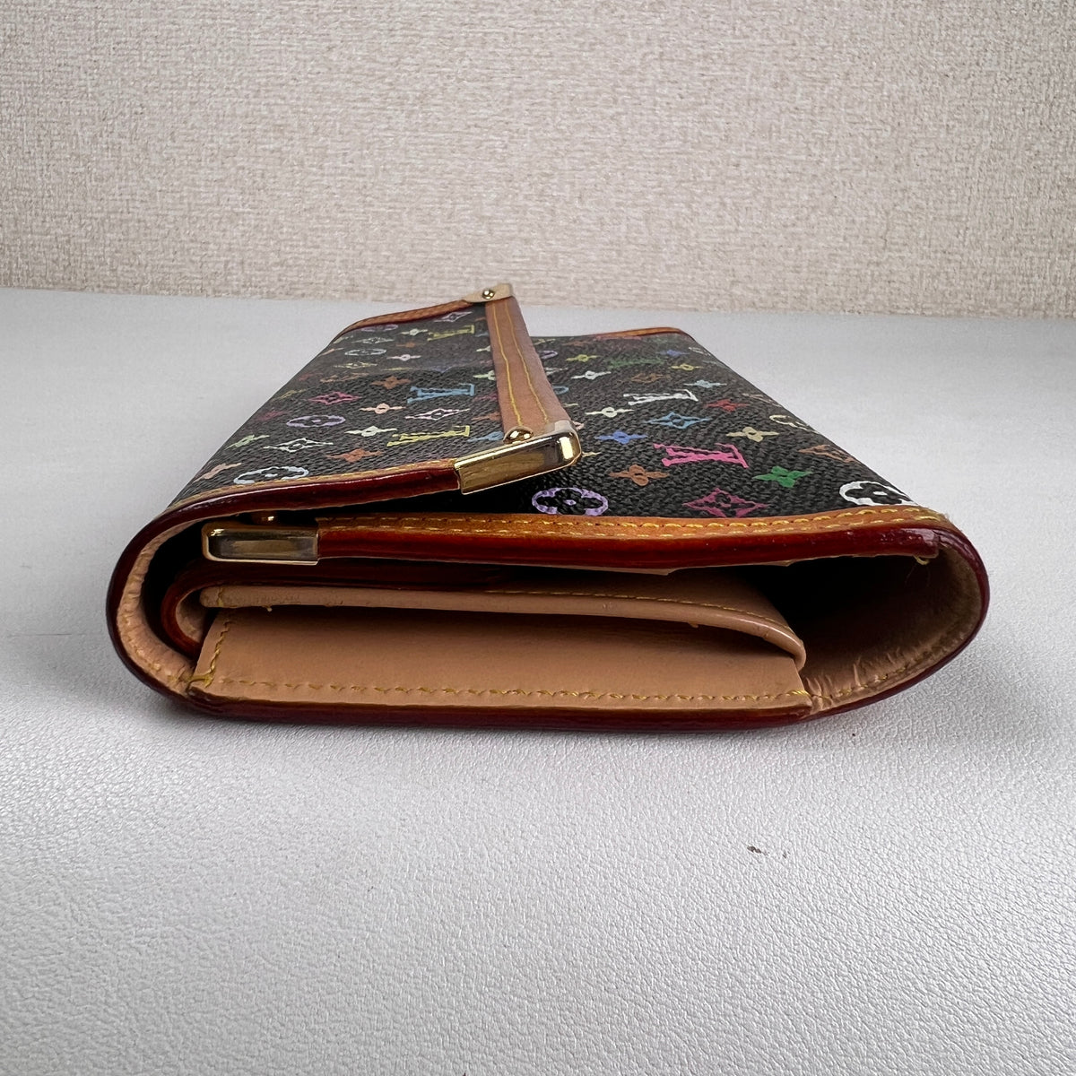 Louis Vuitton Multicolor Wallets A-19024
