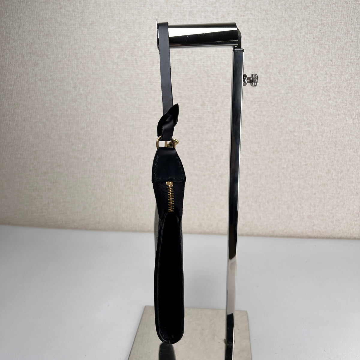 Louis Vuitton Black Handle Bags A-19042