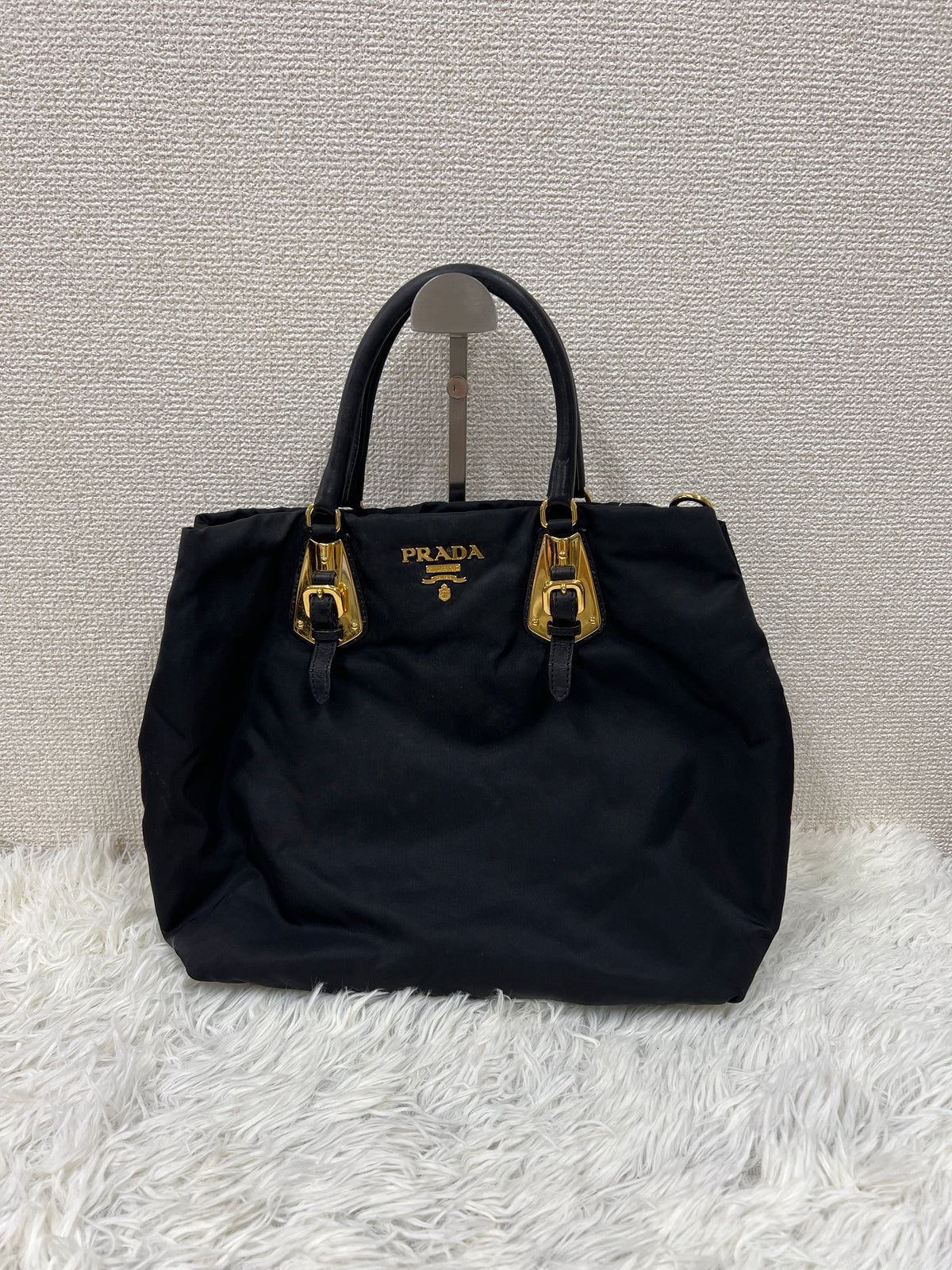 Prada Black Handle Bags A-19043