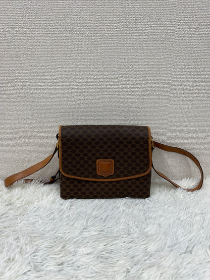 Celine Brown Shoulder Bags A-19046
