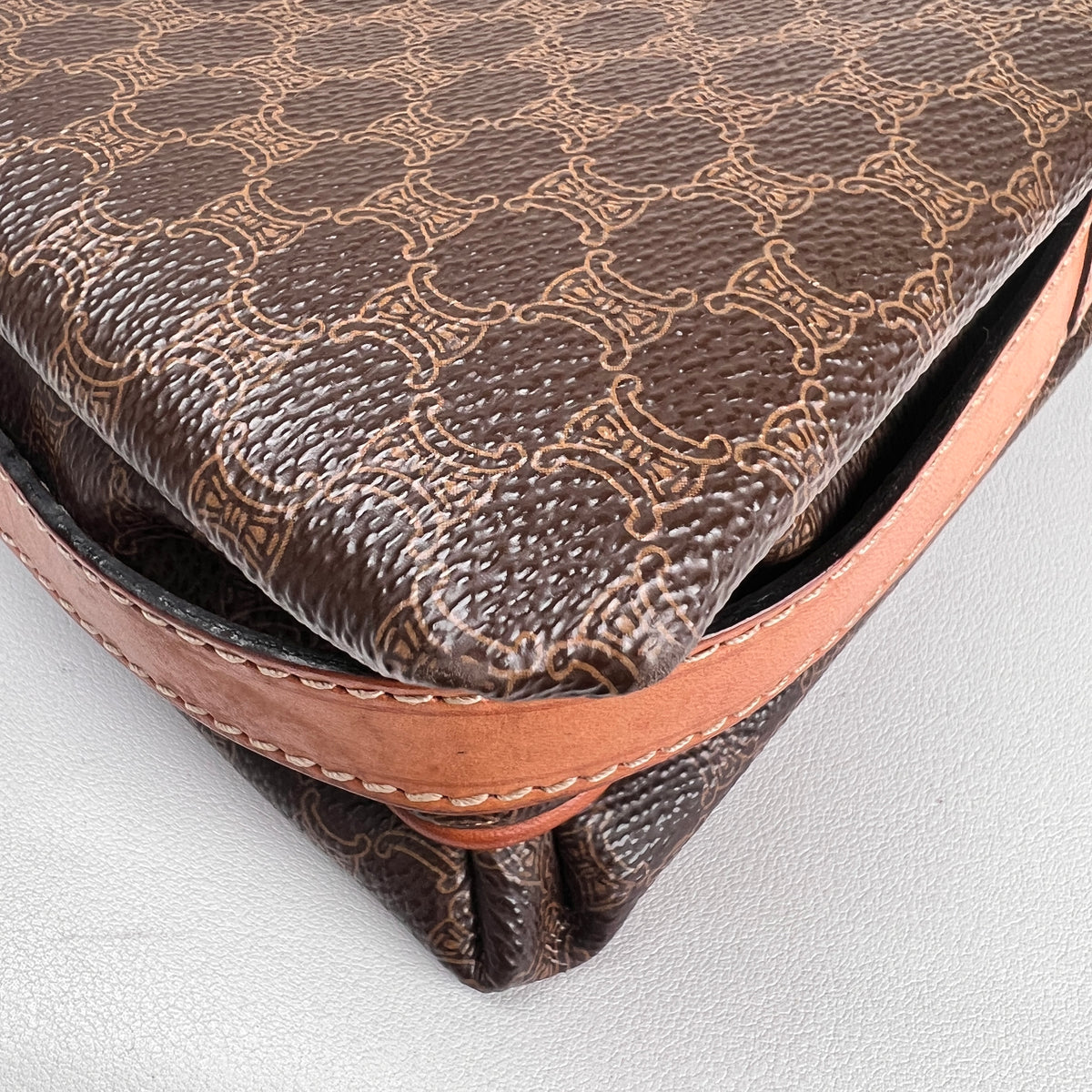 Celine Brown Shoulder Bags A-19046