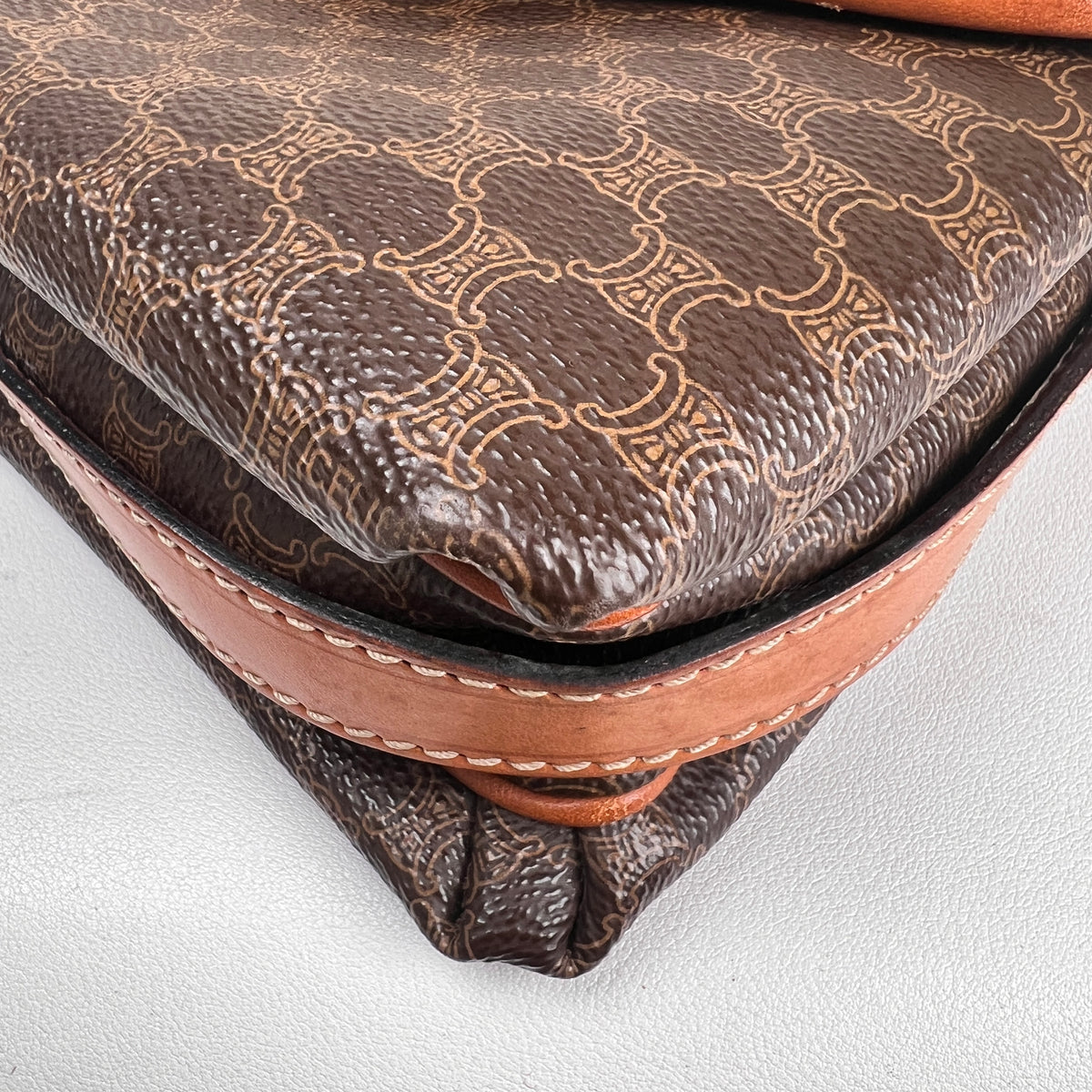 Celine Brown Shoulder Bags A-19046