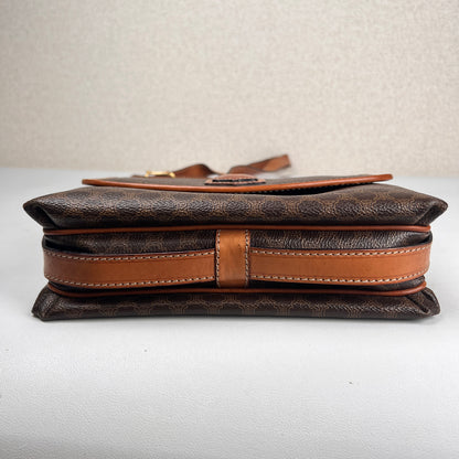 Celine Brown Shoulder Bags A-19046