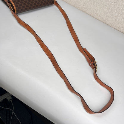 Celine Brown Shoulder Bags A-19046