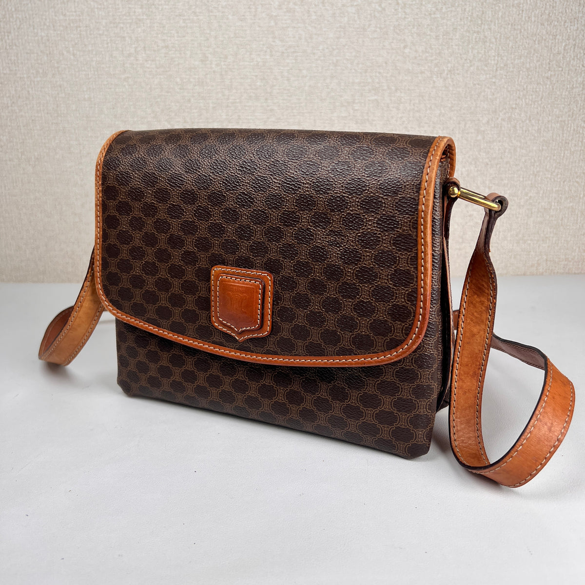 Celine Brown Shoulder Bags A-19046