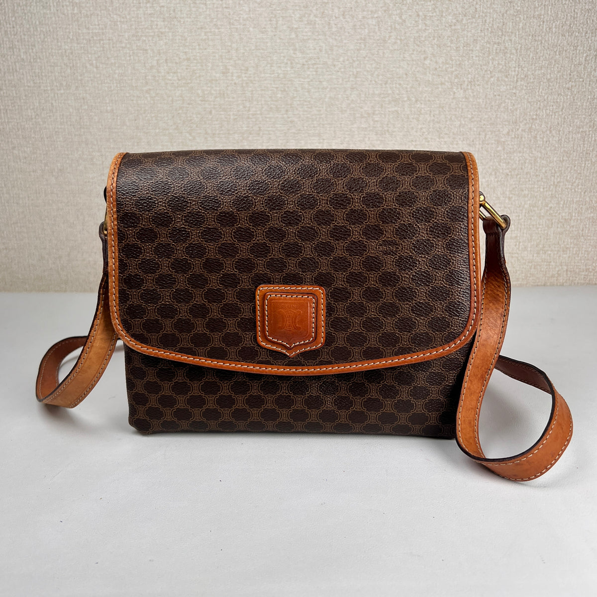 Celine Brown Shoulder Bags A-19046