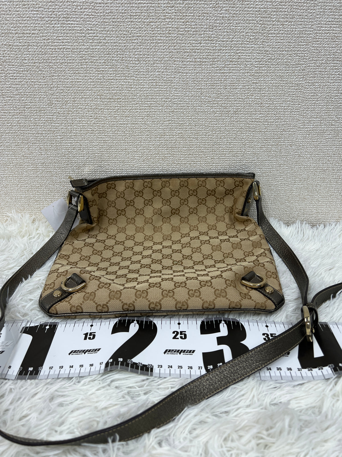 Gucci Beige Shoulder Bags A-19050