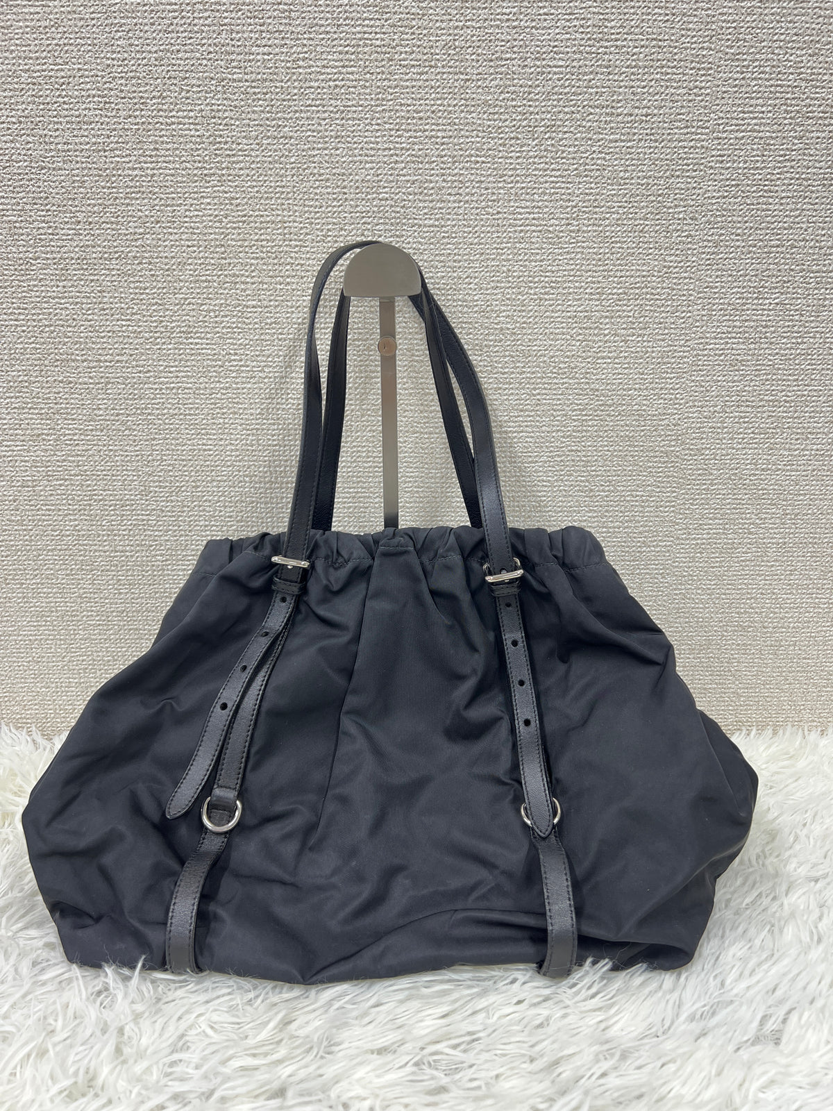 Prada Black Shoulder Bags A-19051