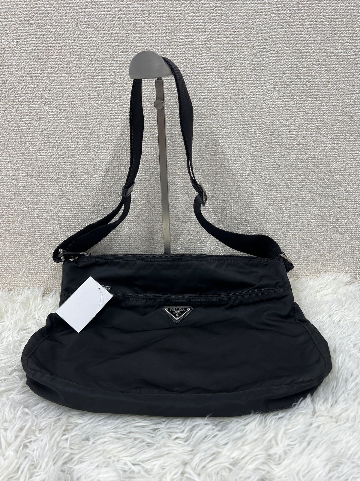 Prada Black Shoulder Bags A-19056
