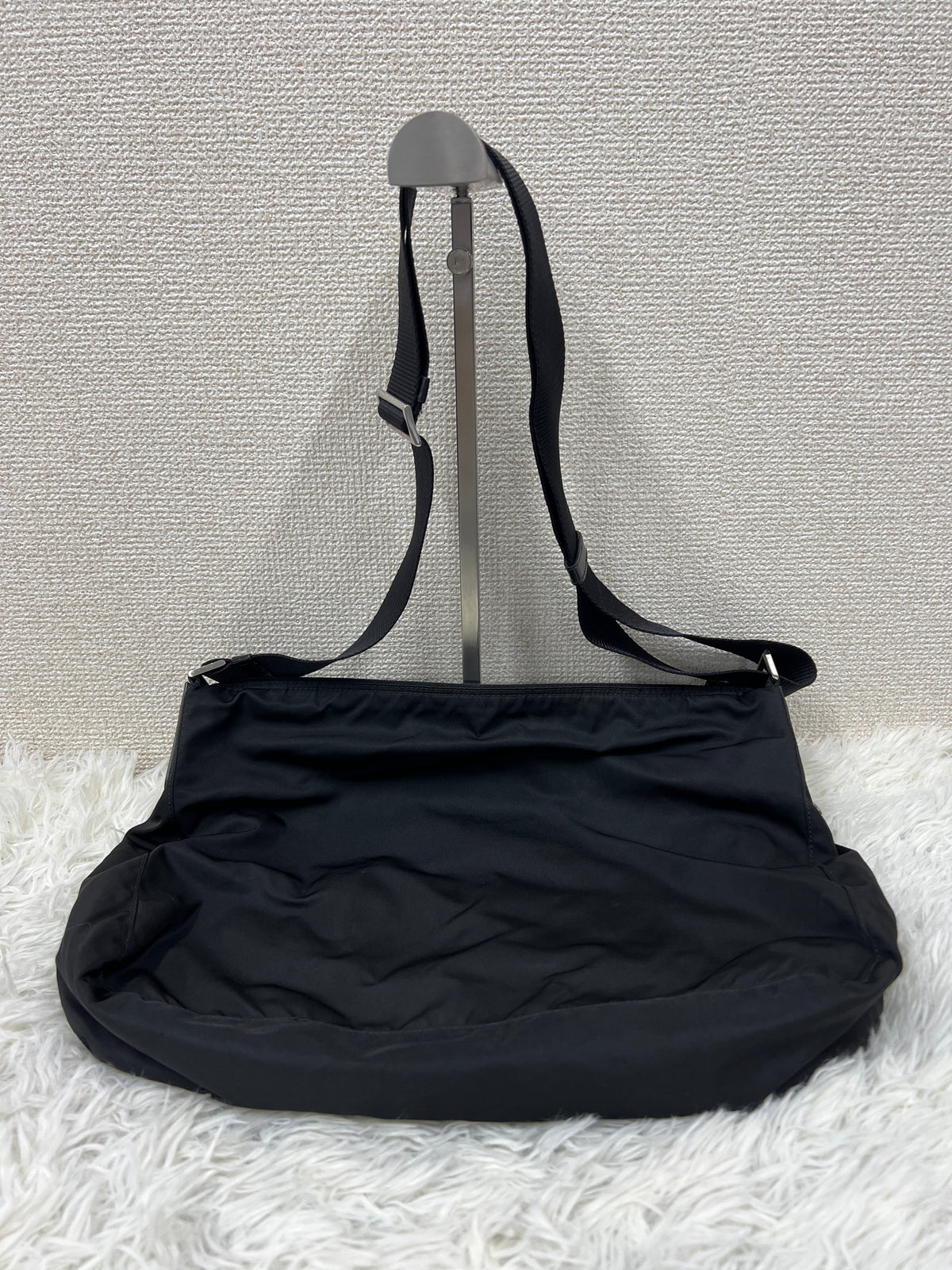 Prada Black Shoulder Bags A-19056