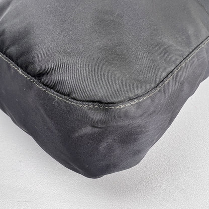 Prada Black Shoulder Bags A-19056