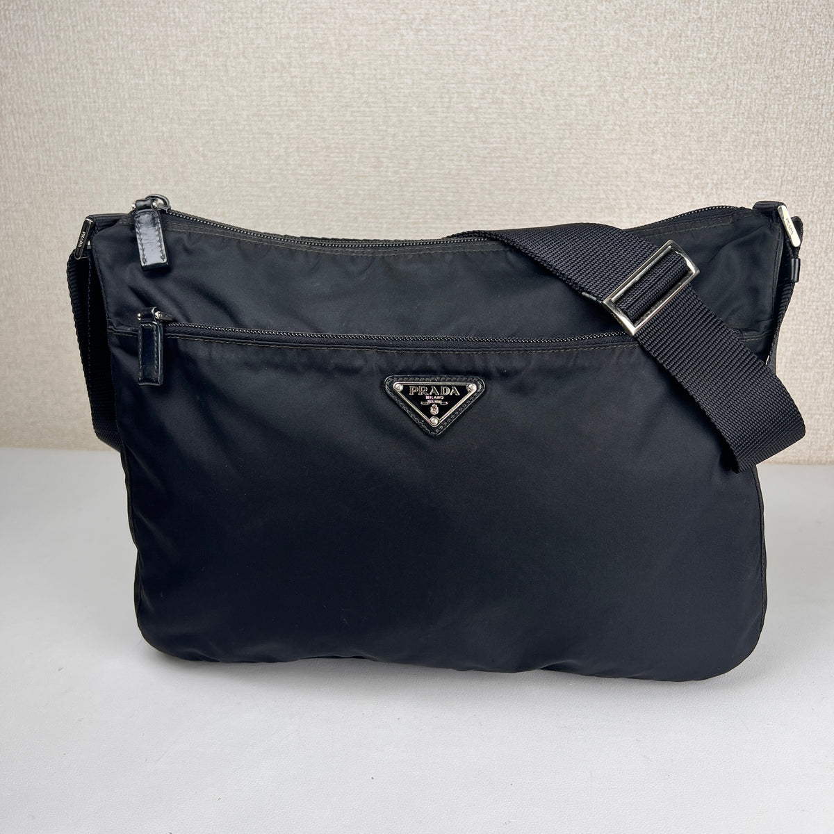 Prada Black Shoulder Bags A-19056