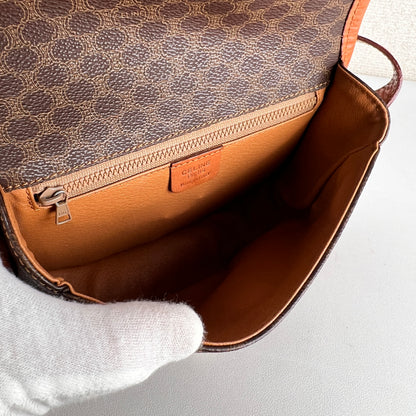 Celine Brown Shoulder Bags A-19059