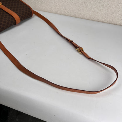Celine Brown Shoulder Bags A-19059