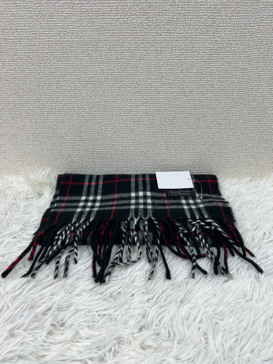 Burberry Black Scarves A-19073