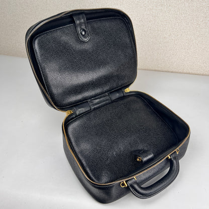 Chanel Black Shoulder Bags A-19089