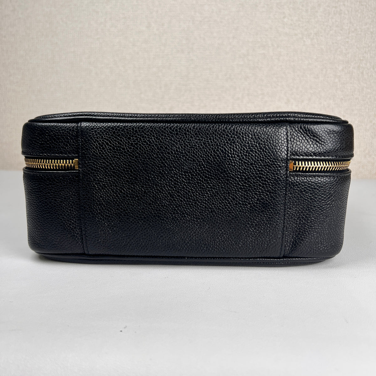 Chanel Black Shoulder Bags A-19089
