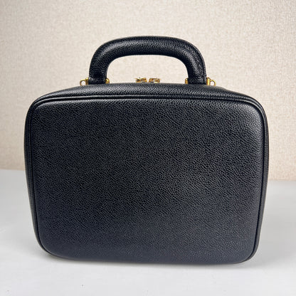 Chanel Black Shoulder Bags A-19089