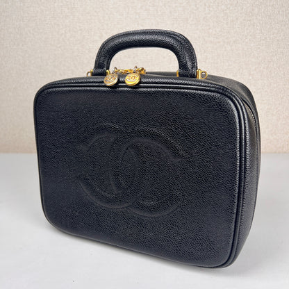 Chanel Black Shoulder Bags A-19089