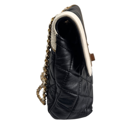 Chanel Black Shoulder Bags A-19093