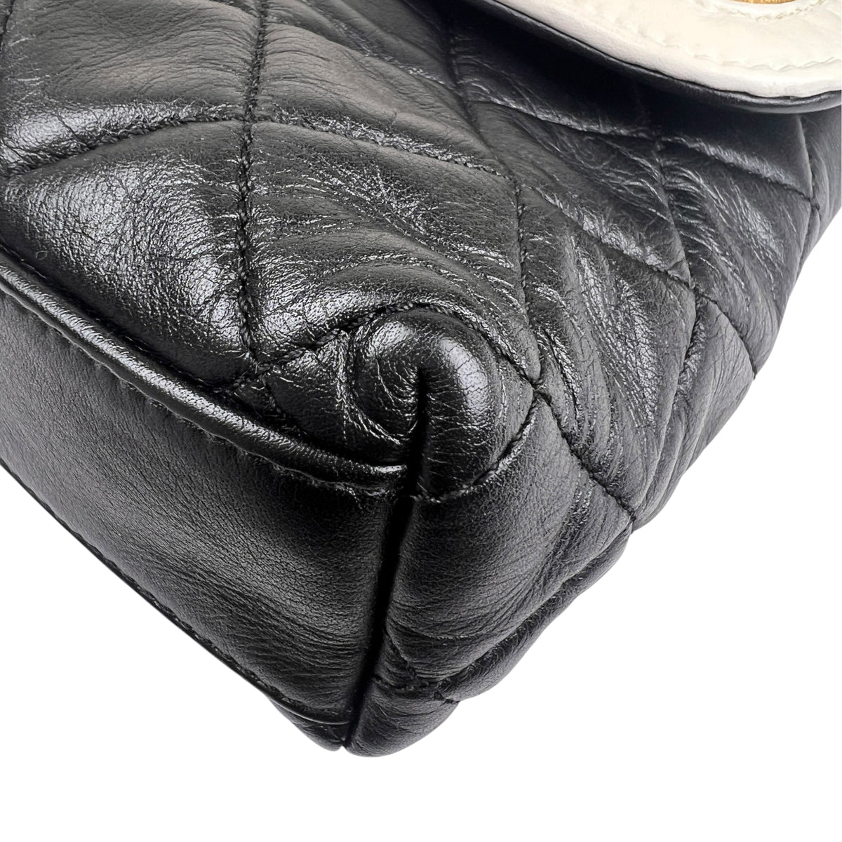 Chanel Black Shoulder Bags A-19093