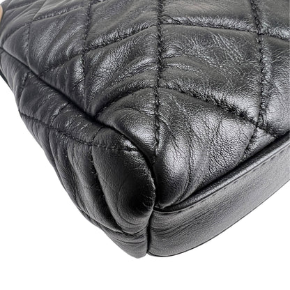 Chanel Black Shoulder Bags A-19093