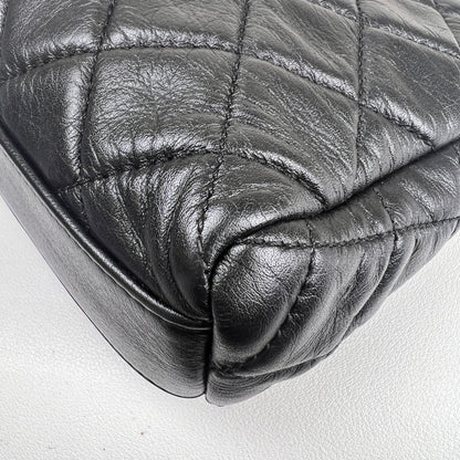Chanel Black Shoulder Bags A-19093