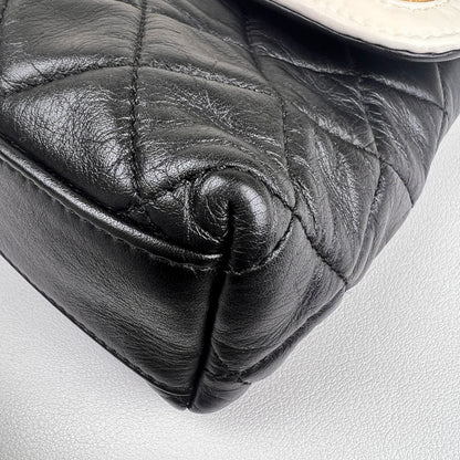 Chanel Black Shoulder Bags A-19093