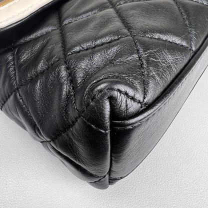 Chanel Black Shoulder Bags A-19093