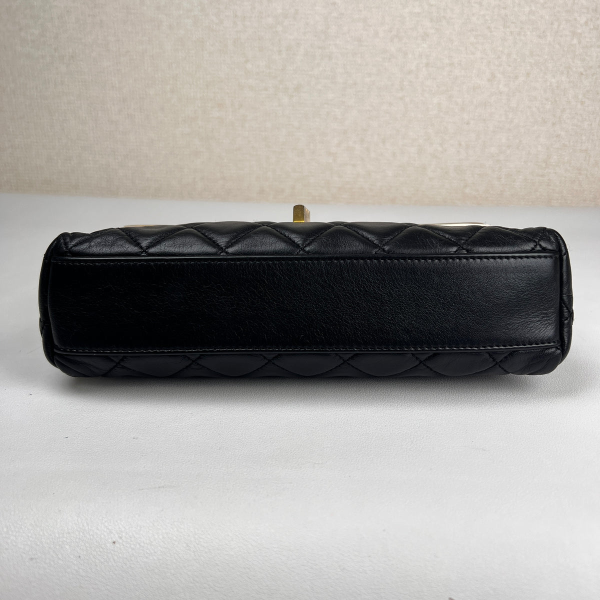 Chanel Black Shoulder Bags A-19093