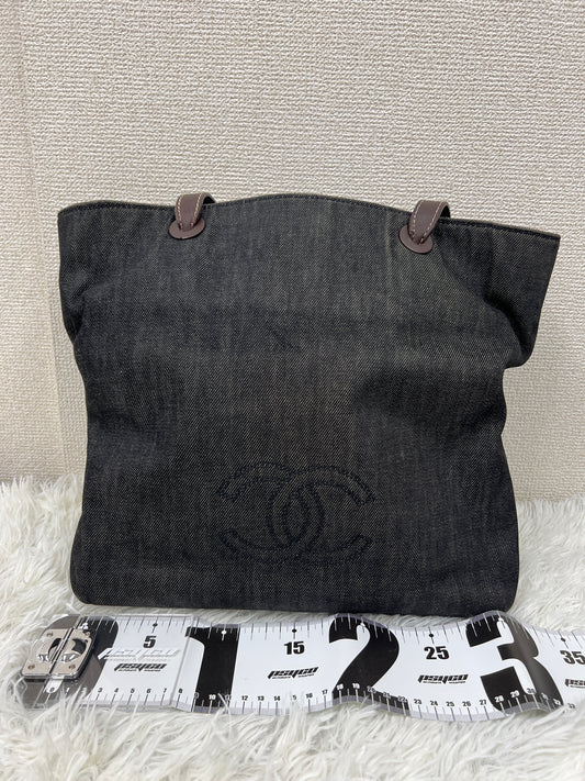 Chanel Black Tote Bags A-19104