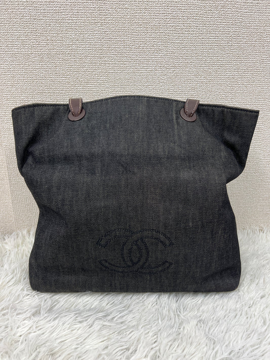 Chanel Black Tote Bags A-19104