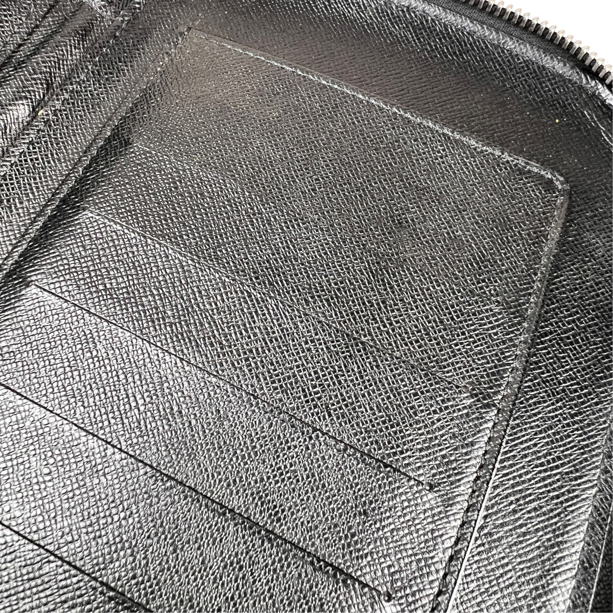 Louis Vuitton Black Wallets A-19107