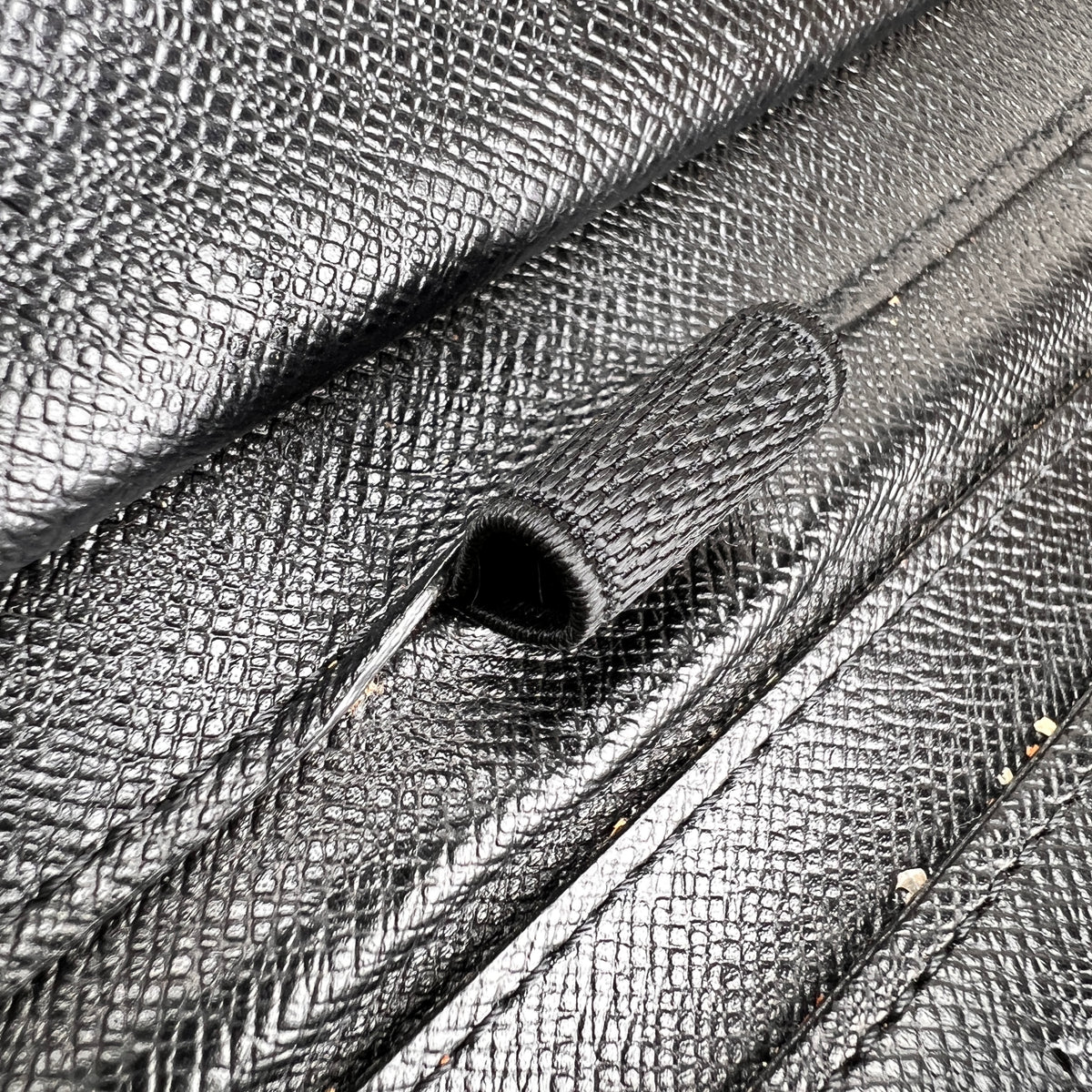 Louis Vuitton Black Wallets A-19107